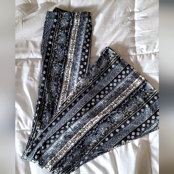 NWOT Paisley Flared Pants - Picture 3 of 4
